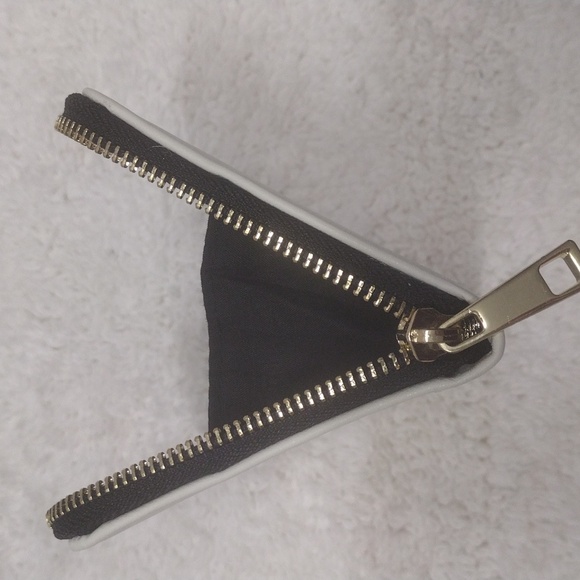 Daisy Marc Jacobs Pouch White Ivory Wallet Clutch - Picture 9 of 11